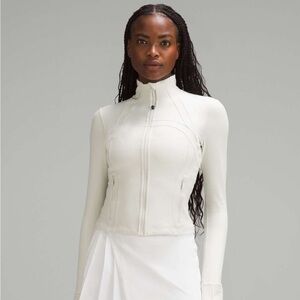 Lululemon Define Cropped jacket bone color